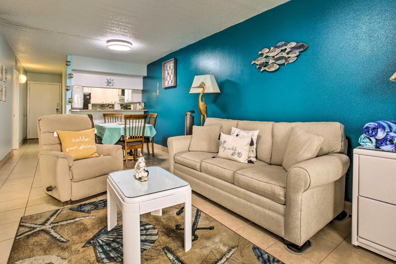 With Ocean Views And Outdoor Pool Apartment