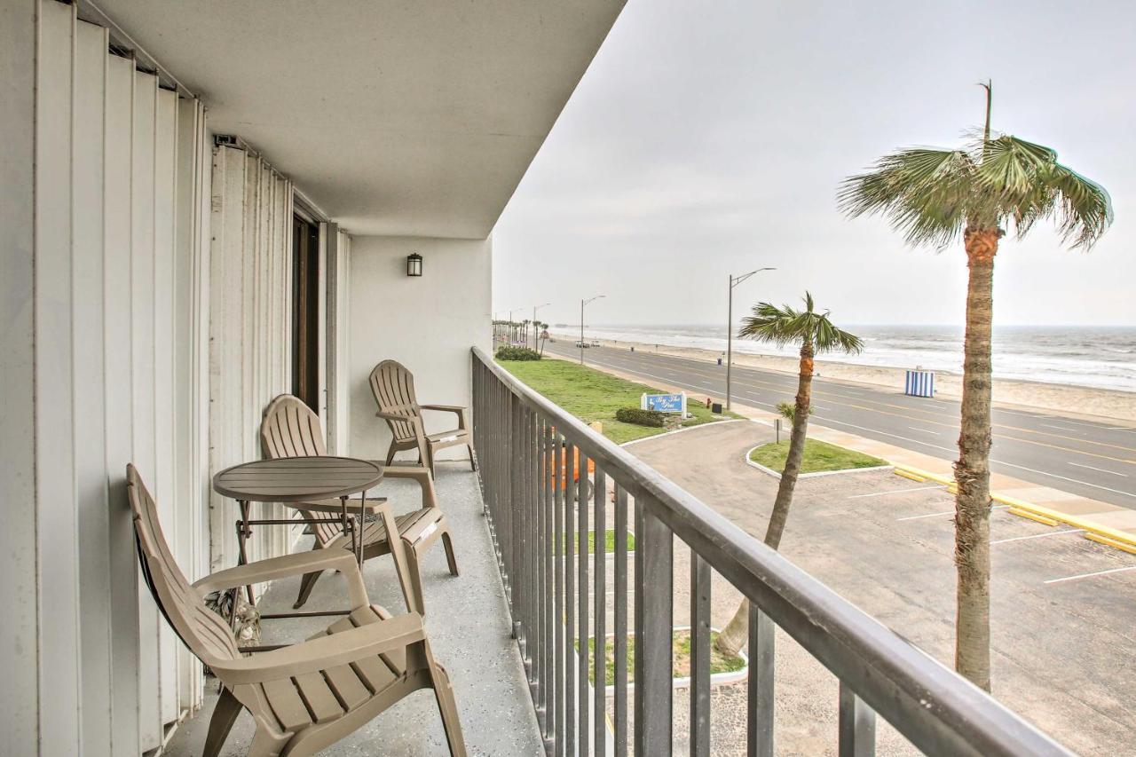 With Ocean Views And Outdoor Pool Apartment *