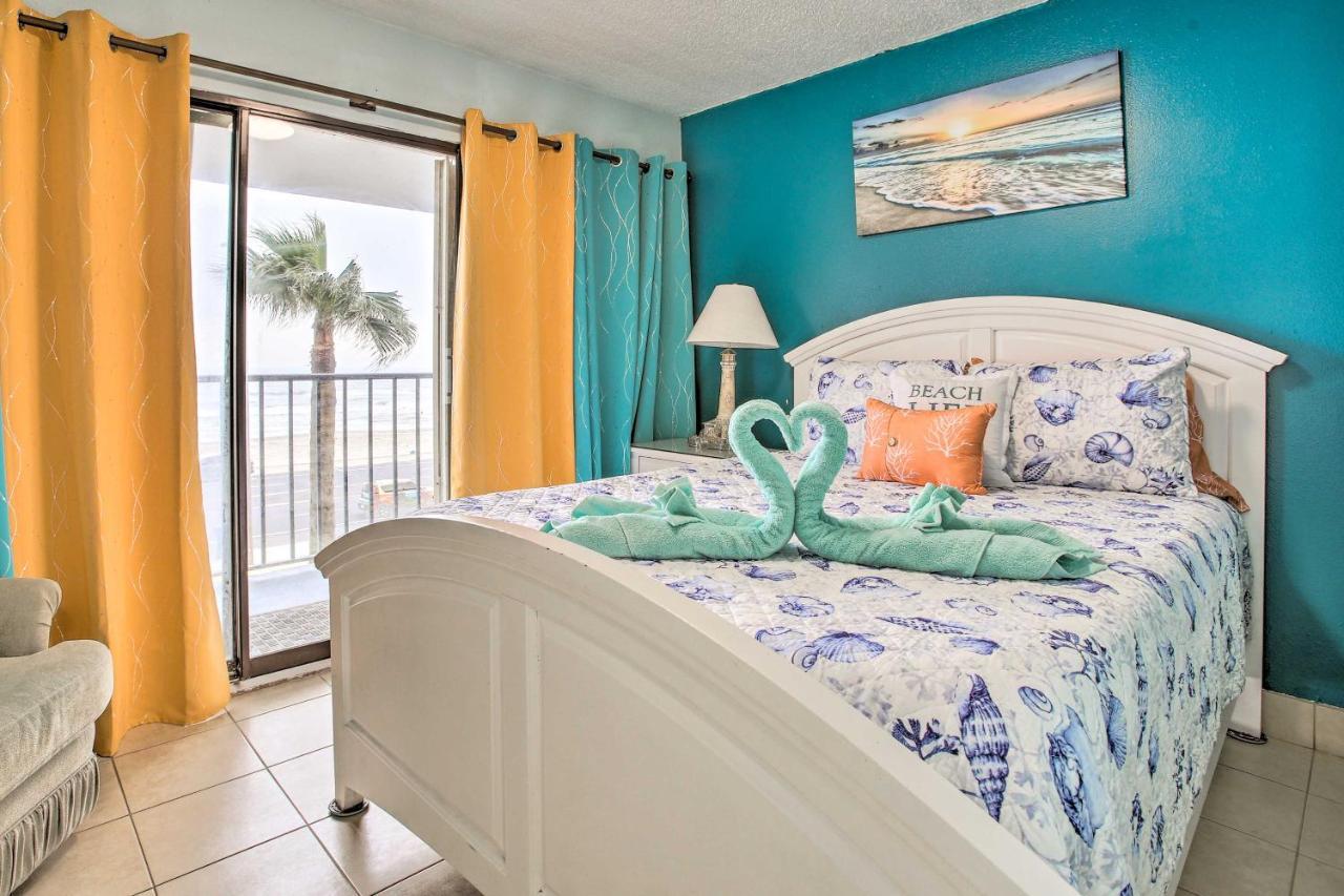With Ocean Views And Outdoor Pool Apartment
