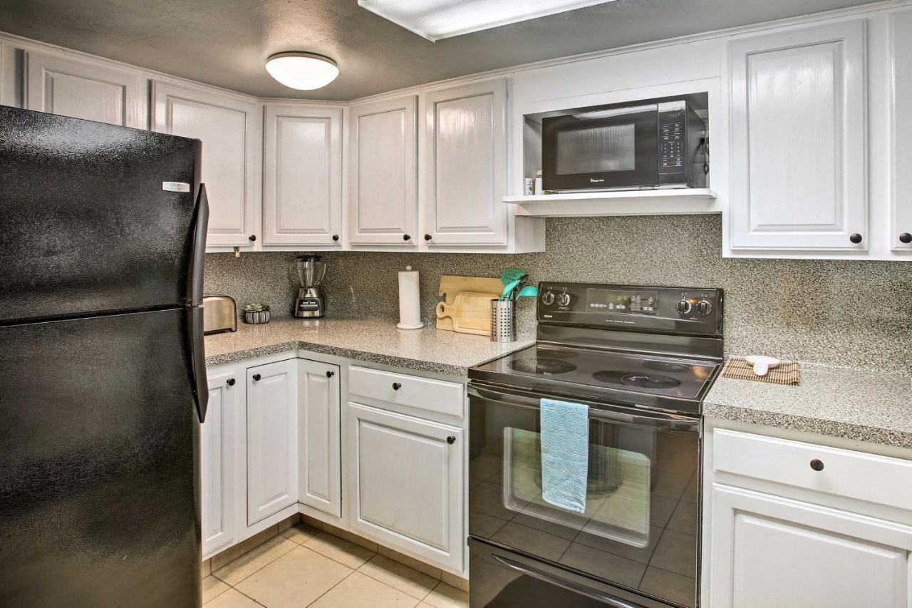 With Ocean Views And Outdoor Pool Apartment