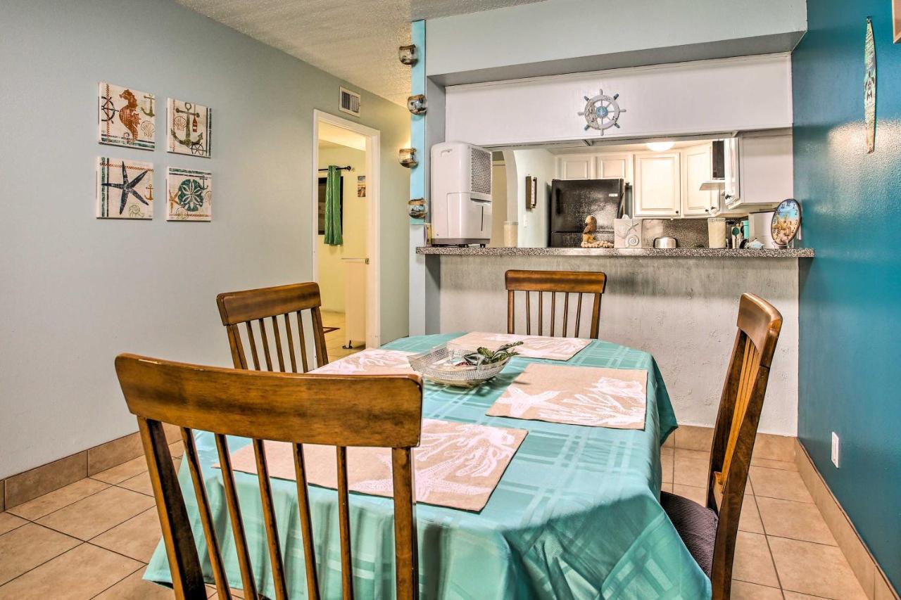 With Ocean Views And Outdoor Pool Apartment