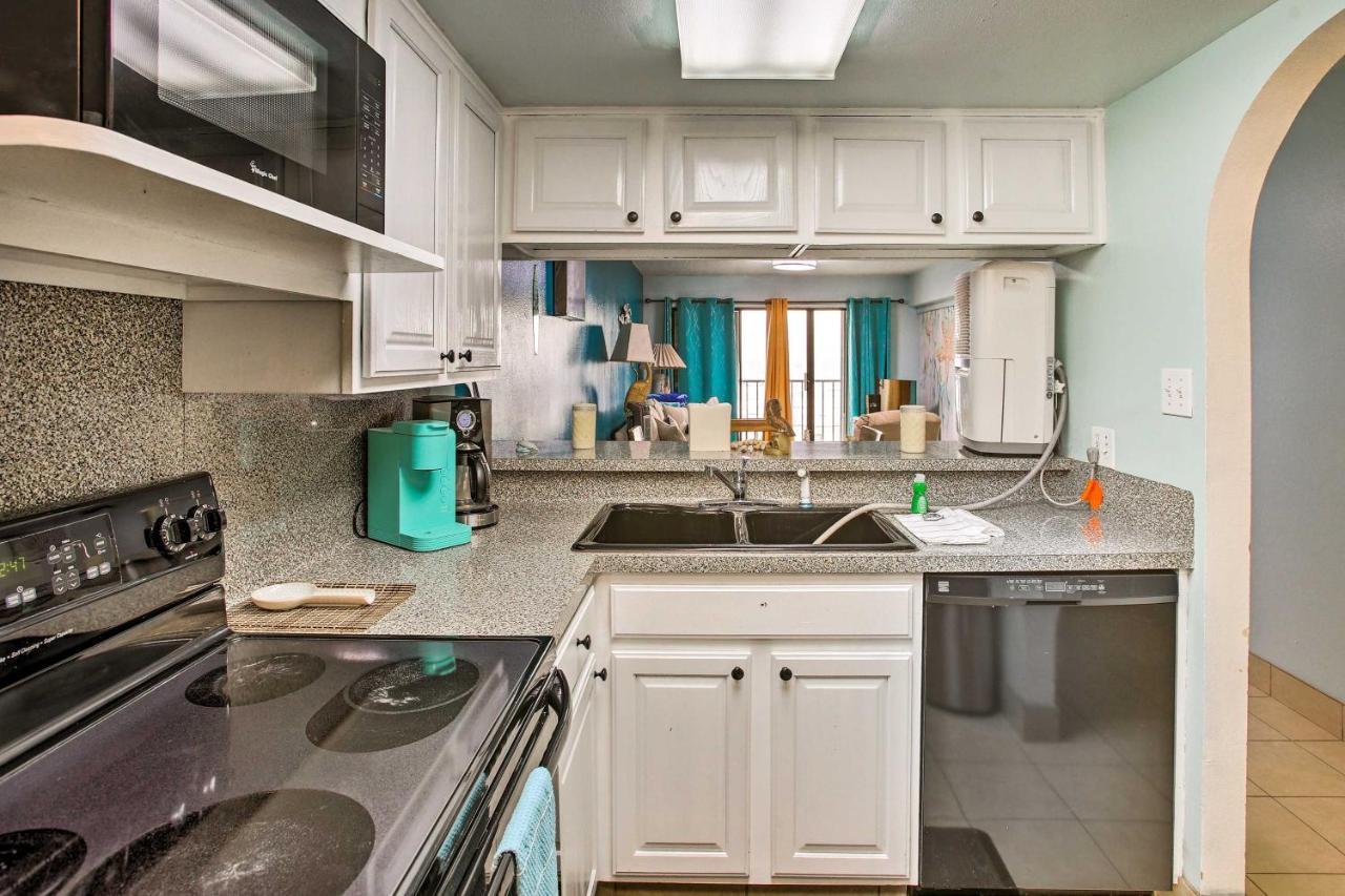 With Ocean Views And Outdoor Pool Apartment